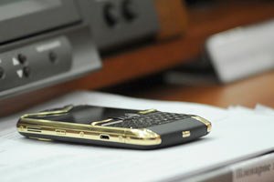 Китайцы создали мобильник на 4 SIM-карты