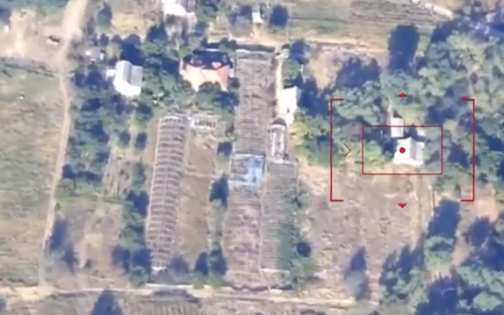 По пункту управління окупантів у Херсонській області під час наради офіцерів вдарили HIMARS-ом: відео