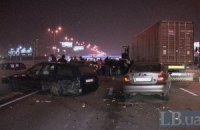 Проспект Бажана в Киеве парализовали в воскресенье сразу три ДТП с участием 11 автомобилей