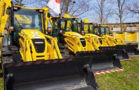 Японія передала Київщині партію екскаваторів
