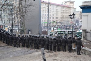 Священники приостановили противостояние на Грушевского