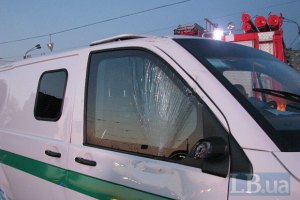 Неизвестный угнал инкассаторский автомобиль в Киеве 