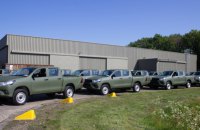 Нідерланди передали Україні понад 60 пікапів Toyota Hilux та сучасні безпілотні системи