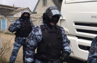 Российские силовики провели обыск в доме крымского татарина