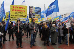ПР снова свозит людей под Раду