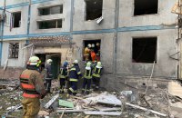У Запоріжжі врятували 10 людей з-під завалів знищеної росіянами багатоповерхівки