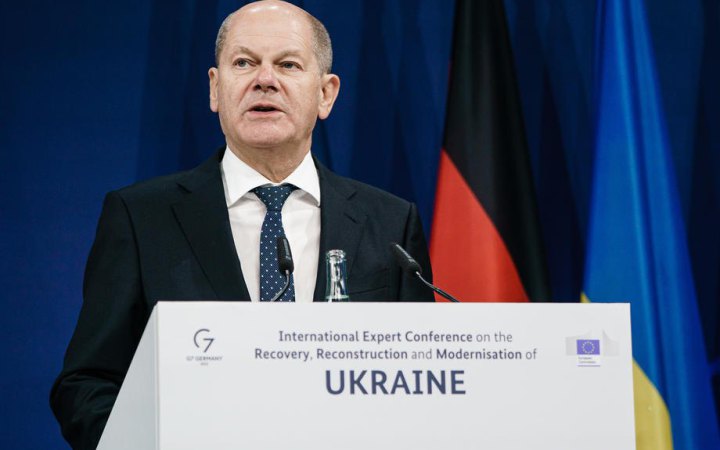 "Він постояв поруч і сказав пару речень", – Шольц розповів про "переговори" з Лавровим