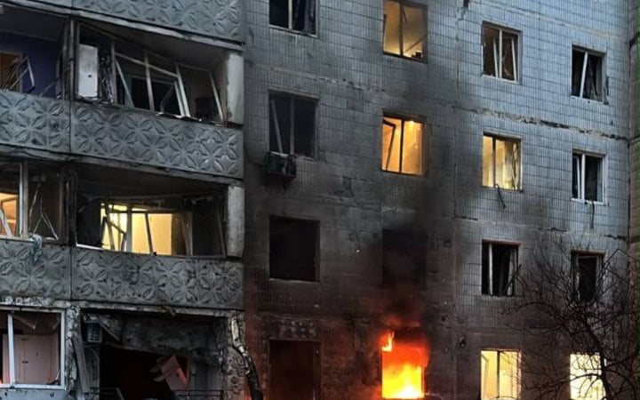 Росіяни вдарили реактивним безпілотником по житловому сектору Сум: є постраждалі (оновлено)