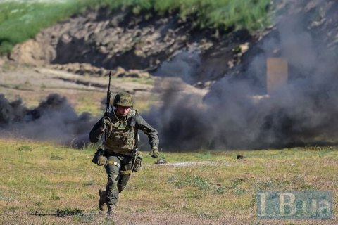На Донбассе ранен один украинский военный