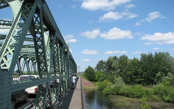 З 27 жовтня перекриють "червоний коридор" на митниці "Устилуг"