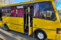 Росіяни обстріляли маршрутку з пасажирами в Херсоні (оновлено)