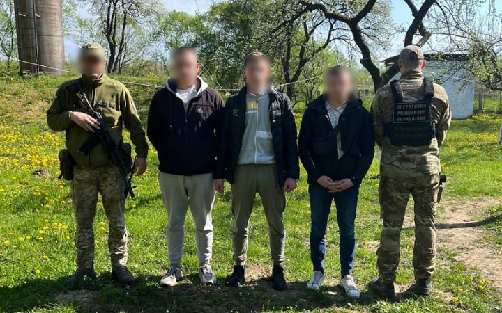 На Закарпатті прикордонники впродовж доби затримали 11 ухилянтів