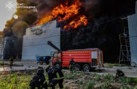На Херсонщині російська авіація завдала удару по території птахофабрики