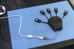 Японцы разработали пятипальцевую мышку