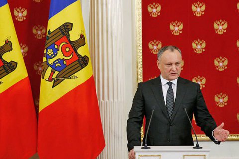 Додона четвертый раз временно отстранили от должности президента Молдовы