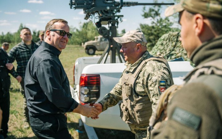 Пісторіус відвідав позиції "малої" ППО в Києві, а також пошкоджений внаслідок атаки Росії енергооб'єкт
