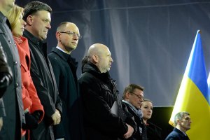 Оппозиция требует увольнения глав МВД и СБУ 