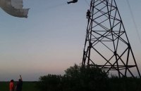  В Ивано-Франковской области парашютист зацепился за линии электропередачи