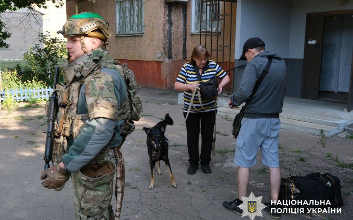 Екіпаж "Білих янголів" під дронами евакуювали цивільних із прифронтового Краматорська