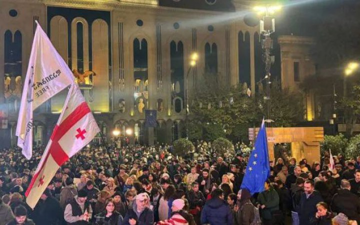 Опозиція в Грузії вирішила тимчасово зупинити акцію протесту