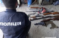 За тиждень правоохоронці виявили 20 схронів зі зброєю у всій країні
