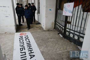Генпрокуратуру просят отменить решение о Гостином дворе