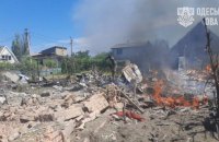 Ворог вдарив ракетою по приватному сектору на півдні Одещини, є поранені (доповнено)
