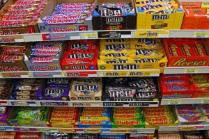 Импортные товары вытесняют из магазинов отечественные