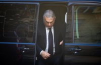 Єврокомісія поки не готова позбавляти права голосу Угорщину: хоче більшої підтримки від країн ЄС