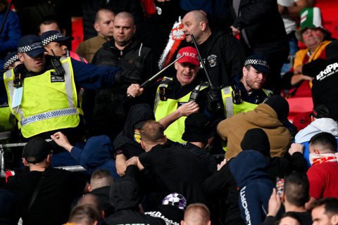 FIFA наказала Венгрию за беспорядки, устроенные ее болельщиками на "Уэмбли"