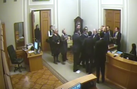 Появилось видео конфликта Тетерука и Кужель с камер наблюдения