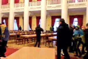Милиция ведет переговоры с захватчиками КГГА и Дома профсоюзов
