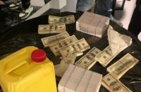 В Киеве задержали африканца, обещавшего аграриям изготовить $200 тыс. фальшивых купюр