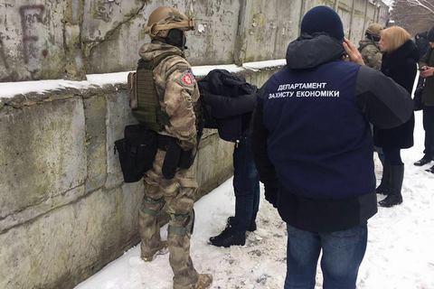 Суд арестовал двух руководителей Чернобыльского спецкомбината 
