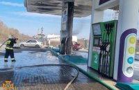 Из-за обстрела оккупантов произошел пожар на заправке в Николаеве, погибли три человека
