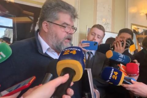 "Рада в течение 2-3 часов проголосует заявление о непризнании т.н. ЛНР-ДНР и нарушении Путиным Минских соглашений", - Яременко