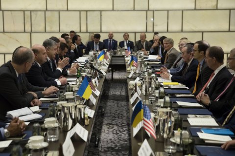Порошенко встретился с американскими инвесторами в Нью-Йорке