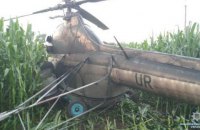 В Черниговской области полиция расследует аварийную посадку вертолета с пьяным пилотом
