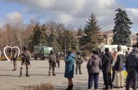 Оккупанты ввели технику в Скадовск на Херсонщине (обновлено)