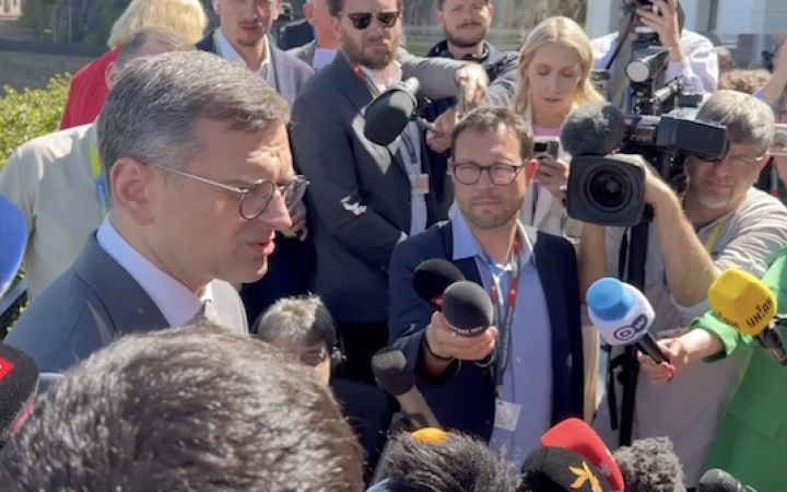 Кулеба: говорити з Росією доведеться, але ми не дозволимо їй говорити мовою ультиматумів