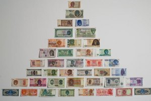​Латвийская полиция проверит МММ-2011 Мавроди