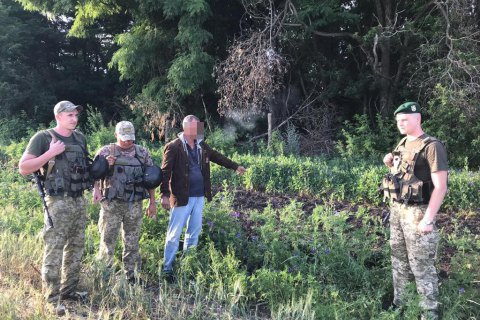 Прикордонники затримали в Луганській області жителя Воронежа, який "йшов воювати за Росію проти США"