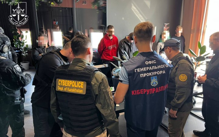 В Україні викрили міжнародний шахрайський call-центр, який ошукав понад 4,5 тисячі громадян з країн ЄС та Центральної Азії