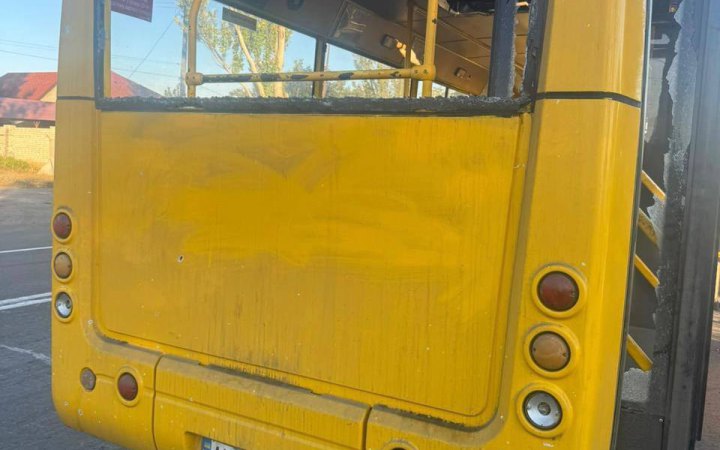 У Краматорську росіяни вдарили дроном по рейсовому автобусу, є постраждалі