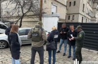 На Прикарпатті викрили схему втечі чоловіків за кордон, якою скористалися мінімум 150 "клієнтів"