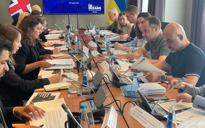 У Польщі відбулося засідання українсько-британської Робочої групи з інфраструктури 