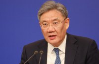 Китай закликає США негайно скасувати нові мита та обіцяє відплату
