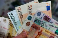 Евро в России вырос до 100 рублей