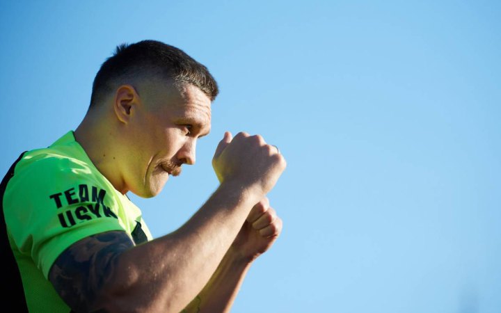 Усик та Дюбуа провели відкрите тренування за три дні до чемпіонського бою