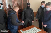 ДБР затримало керівників Нацагентства з акредитації під час отримання $2500 хабара
